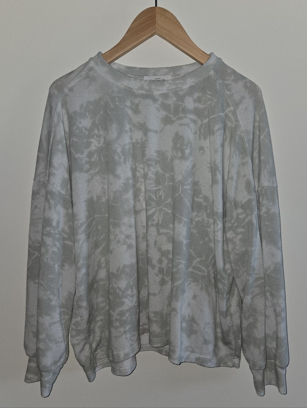 Kaileigh Light Green And White Tie-Dye Crewneck Sweatshirt Size S